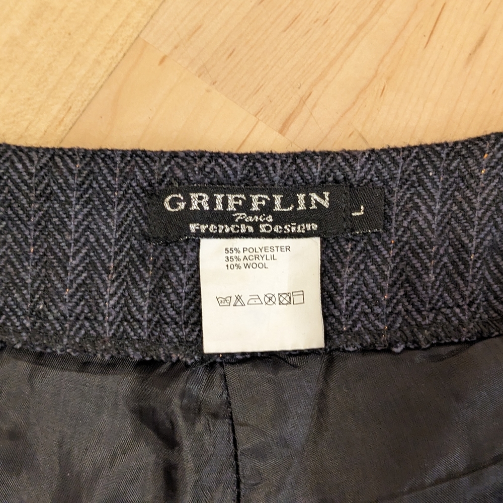 Wool Shorts - Picture 2 of 4